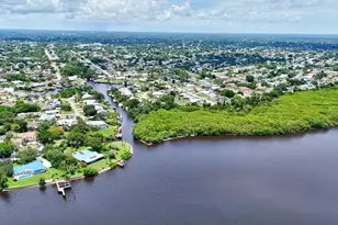 702 SE Adams Ct, Port Saint Lucie, FL 34984 - Photo 101