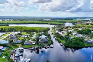 702 SE Adams Ct, Port Saint Lucie, FL 34984 - Photo 81