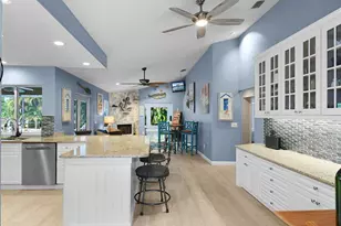 702 SE Adams Ct, Port Saint Lucie, FL 34984 - Photo 15