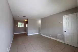 400 Metcalf Ct, West Palm Beach, FL 33407 - Photo 13