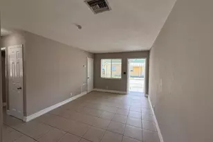 400 Metcalf Ct, West Palm Beach, FL 33407 - Photo 7