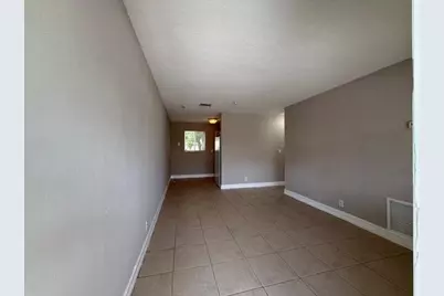 400 Metcalf Court #401, West Palm Beach, FL 33407 - Photo 5