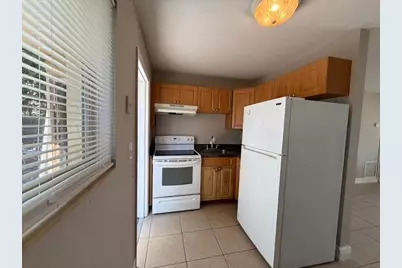 400 Metcalf Court #401, West Palm Beach, FL 33407 - Photo 3