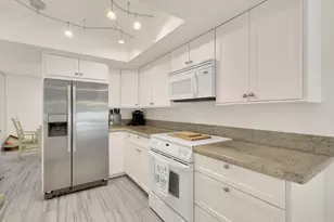 3824 SE Fairway E, Stuart, FL 34997 - Photo 19