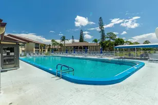 318 Pine Ridge Cir, Greenacres, FL 33463 - Photo 25