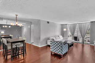 137 Golden Isles Dr, Hallandale Beach, FL 33009 - Photo 13