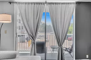 137 Golden Isles Dr, Hallandale Beach, FL 33009 - Photo 15
