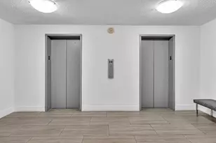 137 Golden Isles Dr, Hallandale Beach, FL 33009 - Photo 31