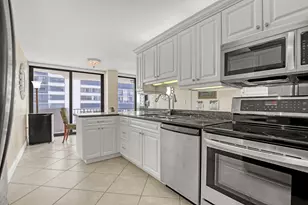 4200 N Ocean Dr, Singer Island, FL 33404 - Photo 11