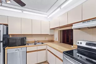 150 Lake Nancy Ln, West Palm Beach, FL 33411 - Photo 5