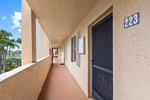 150 Lake Nancy Ln, West Palm Beach, FL 33411 - Photo 3