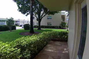 865 Flanders S, Delray Beach, FL 33484 - Photo 3