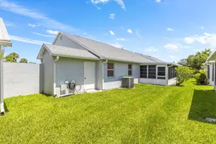 432 NW Sherry Ln, Port Saint Lucie, FL 34986 - Photo 17