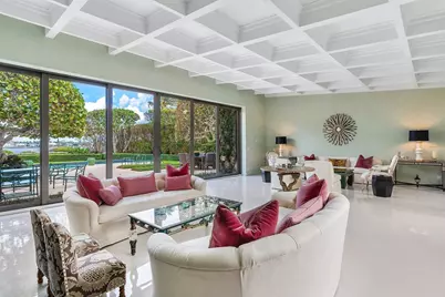748 Island Drive, Palm Beach, FL 33480 - Photo 3