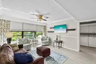 6073 Balboa Cir, Boca Raton, FL 33433 - Photo 9