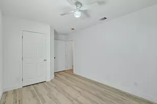 2205 S 33rd S St, Fort Pierce, FL 34947 - Photo 17