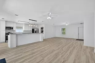 2205 S 33rd S St, Fort Pierce, FL 34947 - Photo 5