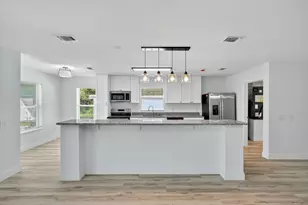 2205 S 33rd S St, Fort Pierce, FL 34947 - Photo 7