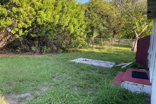 1610 N 14th St, Fort Pierce, FL 34950 - Photo 15