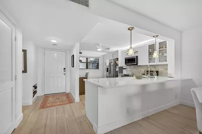 12870 Briarlake Drive #106, Palm Beach Gardens, FL 33418 - Photo 11