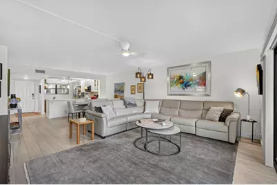 12870 Briarlake Drive #106, Palm Beach Gardens, FL 33418 - Photo 9