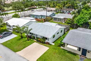 4902 NW 27th Way, Tamarac, FL 33309 - Photo 29