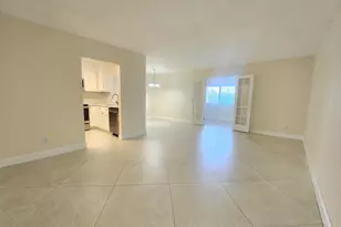 3178 Via Poinciana 402, Lake Worth, FL 33467 - Photo 3