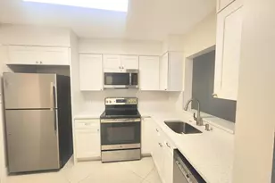 3178 Via Poinciana 402, Lake Worth, FL 33467 - Photo 7