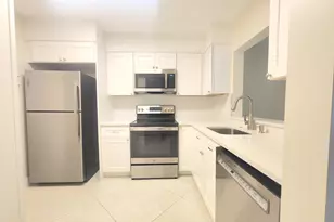 3178 Via Poinciana 402, Lake Worth, FL 33467 - Photo 9