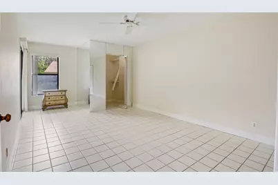 3340 Lucerne Park Drive, Greenacres, FL 33467 - Photo 11