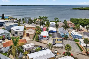 559 Nettles Blvd, Hutchinson Island, FL 34949 - Photo 27