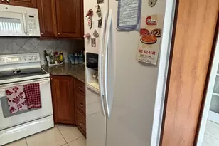 8833 Bella Vista Dr, Boca Raton, FL 33433 - Photo 13