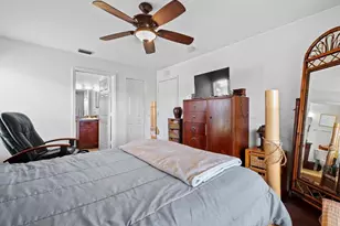 913 SE Forrest Park Dr, Stuart, FL 34994 - Photo 13