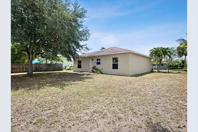 913 SE Forrest Park Drive, Stuart, FL 34994 - Photo 7