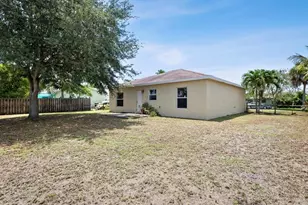 913 SE Forrest Park Dr, Stuart, FL 34994 - Photo 7