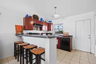 913 SE Forrest Park Dr, Stuart, FL 34994 - Photo 3