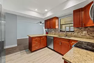 106 NW Broadview St, Port Saint Lucie, FL 34983 - Photo 15