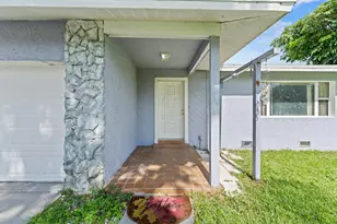 106 NW Broadview St, Port Saint Lucie, FL 34983 - Photo 7