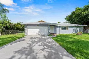 106 NW Broadview St, Port Saint Lucie, FL 34983 - Photo 3