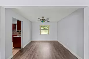 106 NW Broadview St, Port Saint Lucie, FL 34983 - Photo 11