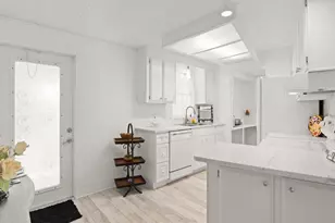 125 La Vaughn Cir, Jensen Beach, FL 34957 - Photo 11