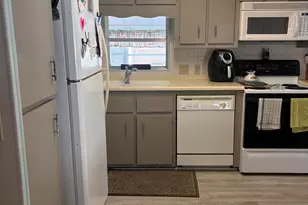 293 NE Moonstone Dr, Jensen Beach, FL 34957 - Photo 3