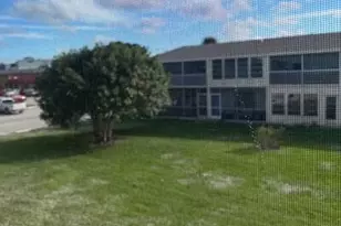 37 Kingswood B, West Palm Beach, FL 33417 - Photo 13