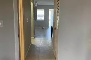 37 Kingswood B, West Palm Beach, FL 33417 - Photo 5