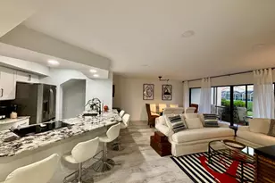 12692 Shoreline Dr, Wellington, FL 33414 - Photo 9