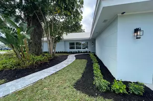 299 NW 10th Ct, Boca Raton, FL 33486 - Photo 5