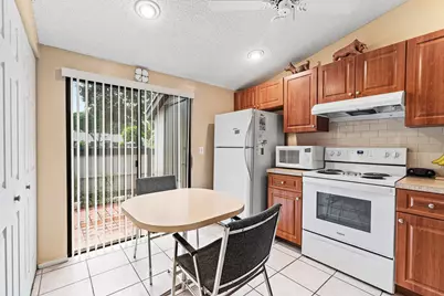 476 Lynbrook Court, Royal Palm Beach, FL 33411 - Photo 7