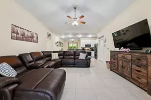 445 Lilac Ct, West Palm Beach, FL 33407 - Photo 3