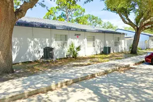 2007 Oleander Blvd, Fort Pierce, FL 34950 - Photo 3