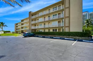 3600 N Ocean Dr, Singer Island, FL 33404 - Photo 31